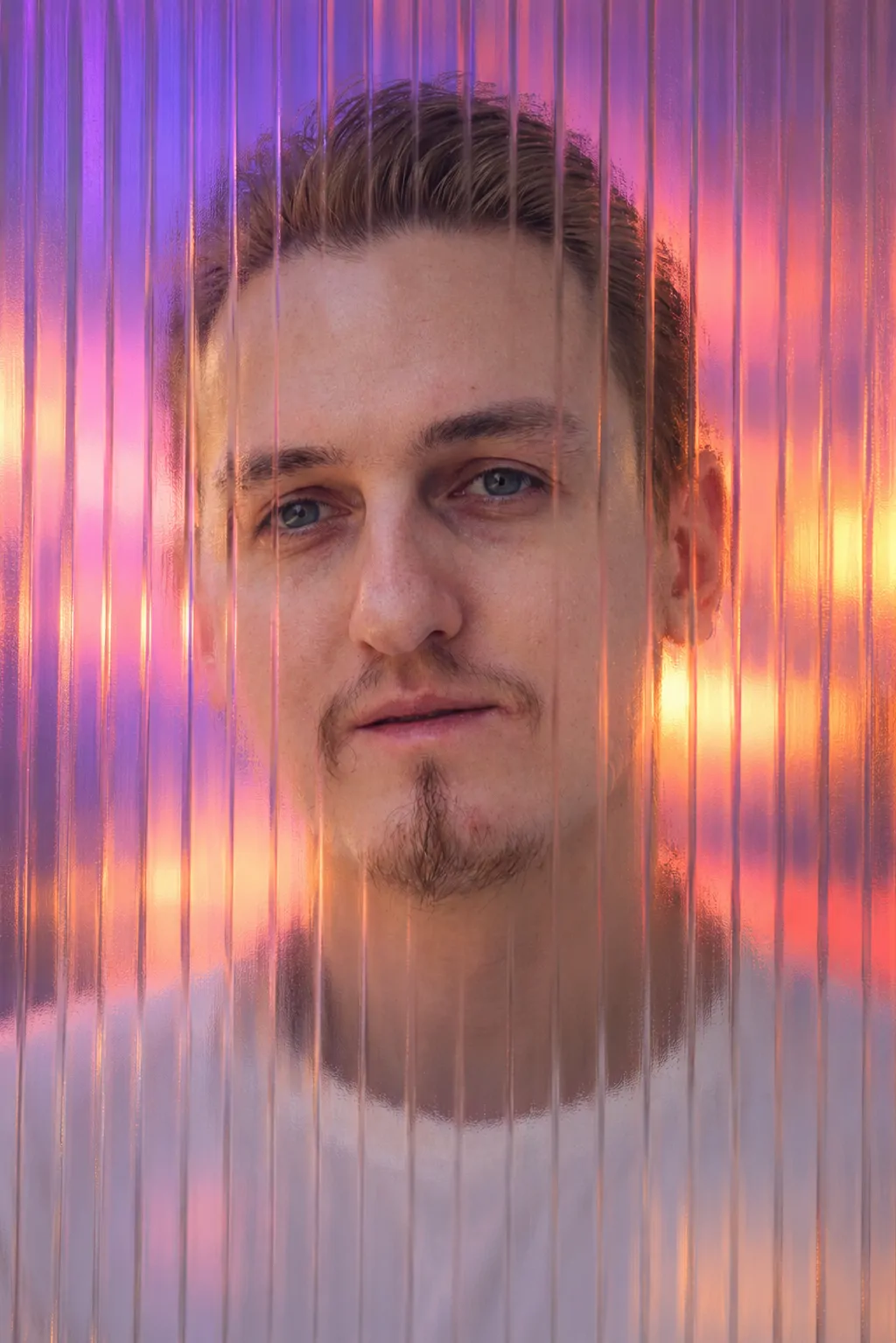 Ömer Çolak, Porträt im Stil „Glassmorphism“